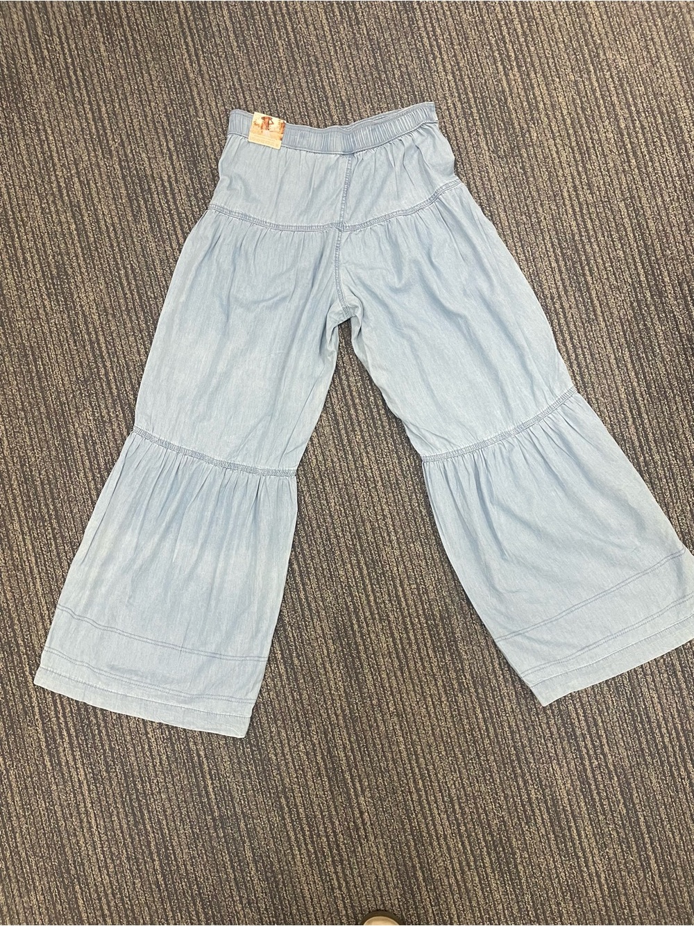 Sincerely Jules Boho Tiered Lightweight Denim Wide Leg Size Medium BRAND NEW!